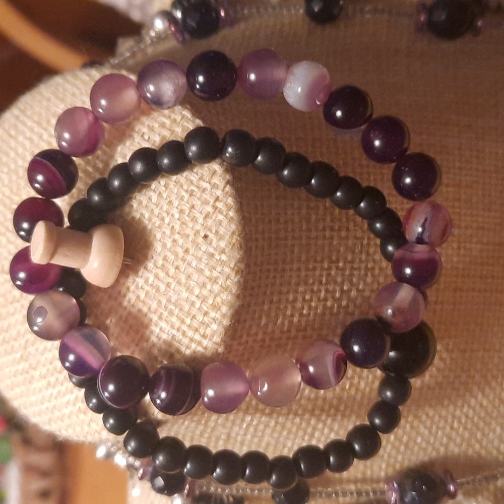 Jewelry bundle. - Picture 2 of 6